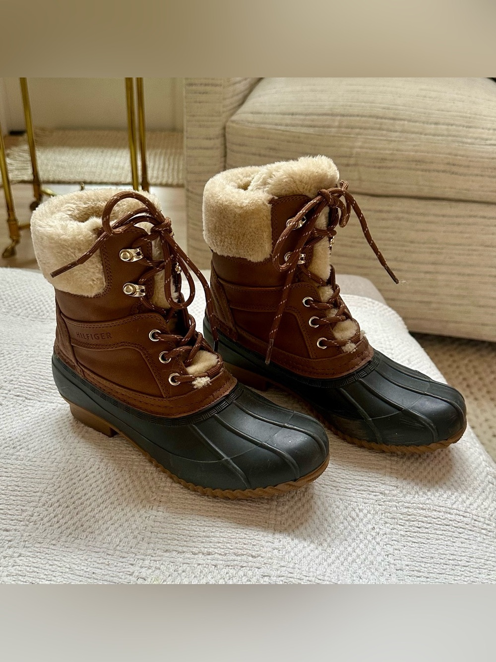 Tommy Hilfiger Brown and Dk Grey Duck Boots with Cream Shearling Cuff